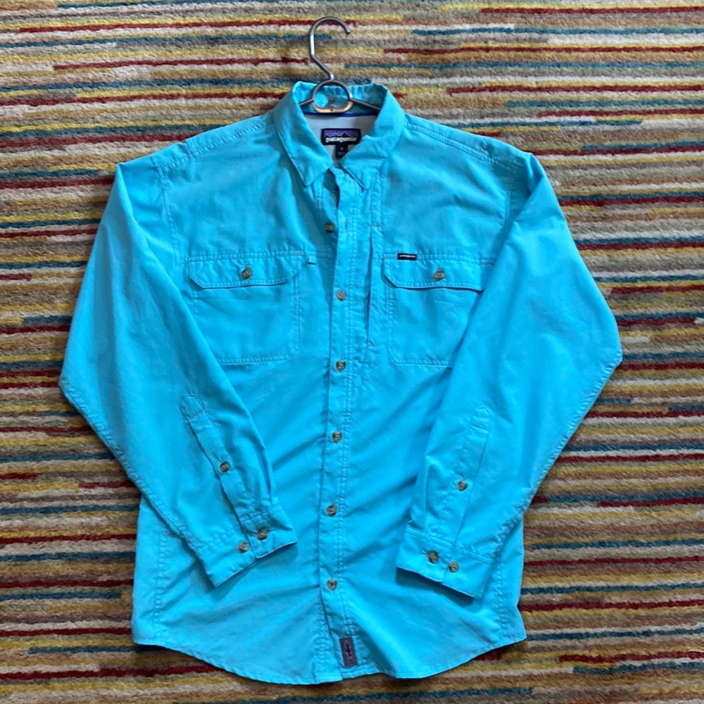 MENS BLUE PATAGONIA LIGHTWEIGHT FISHING/ SUN SHIRT